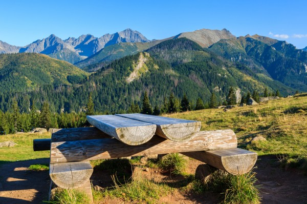 Szczyty i szlaki turystyczne w Tatrach