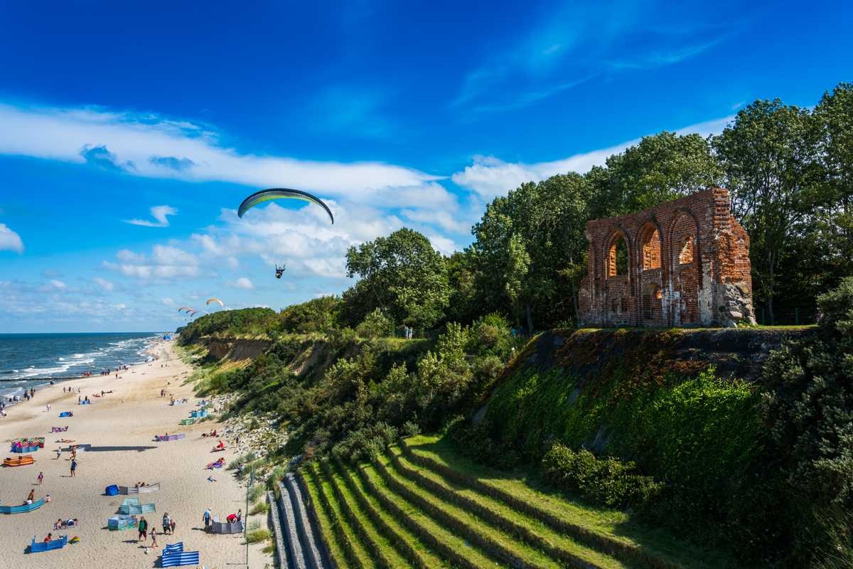 Najpiękniejsze plaże w Polsce - plaża w Trzęsaczu