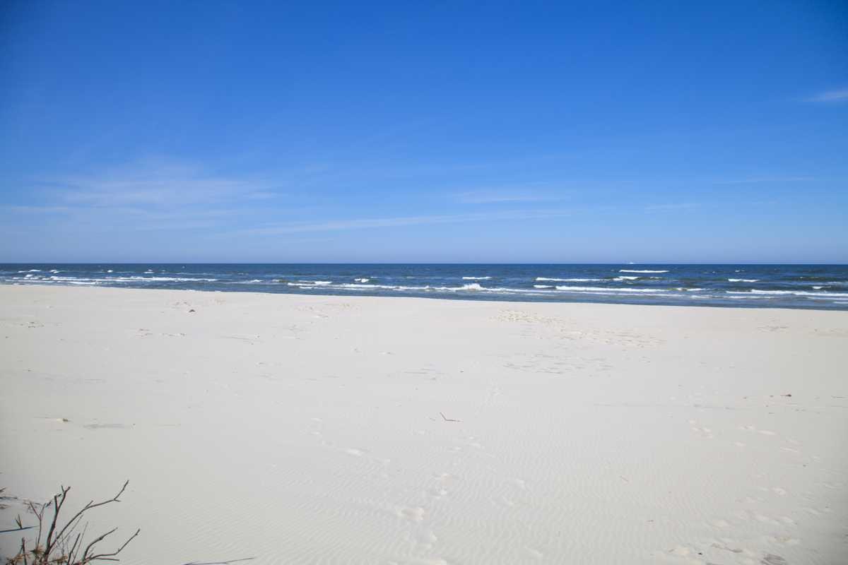 Piękna plaża w Dębkach