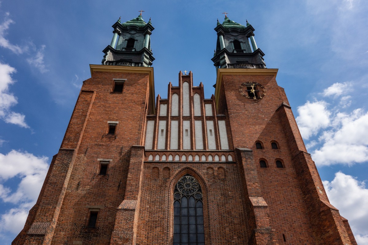Bazylika archikatedralna Świętych Apostołów Piotra i Pawła