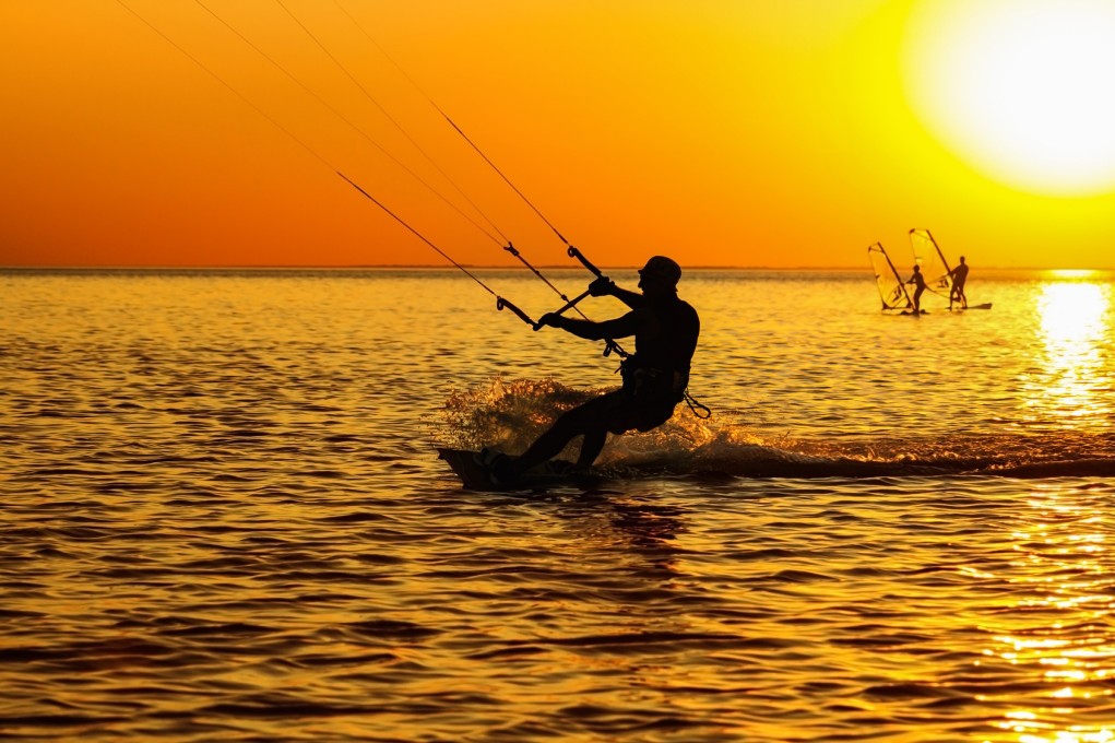 Windsurfing i kitesurfing nad Zatoką Pucką